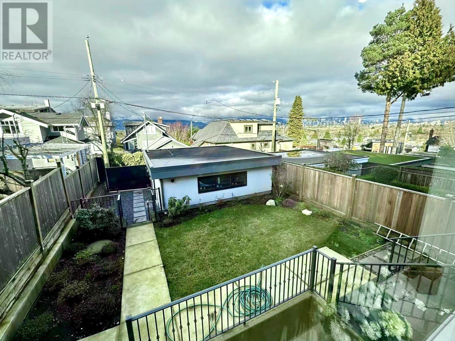 Listing Picture 19 of 20 : 3349 W 19TH AVENUE, Vancouver / 溫哥華 - 魯藝地產 Yvonne Lu Group - MLS Medallion Club Member