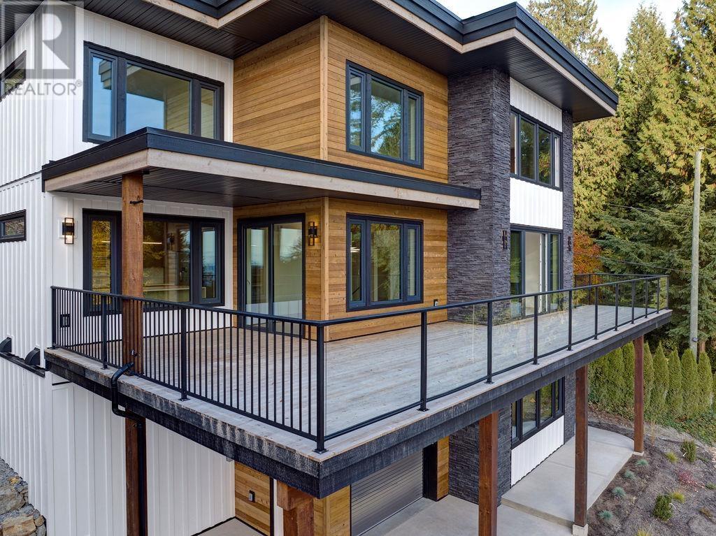 971 Marine Drive, Gibsons, British Columbia  V0N 1V1 - Photo 1 - R2831876