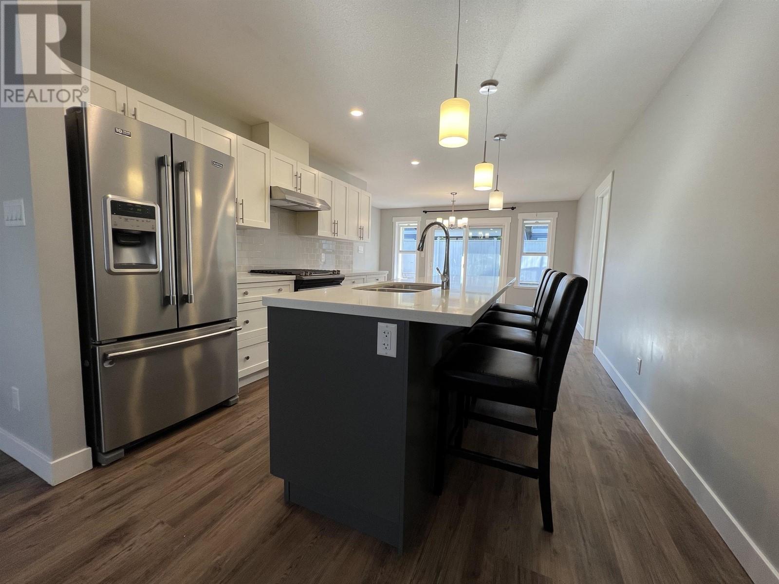 1002 Goddard Road, Gibsons, British Columbia  V0N 1V7 - Photo 13 - R2820701