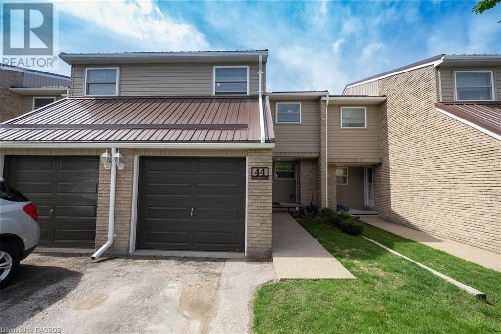 44 Philip Place, Kincardine, Ontario  N2Z 2E5 - Photo 1 - 40512400