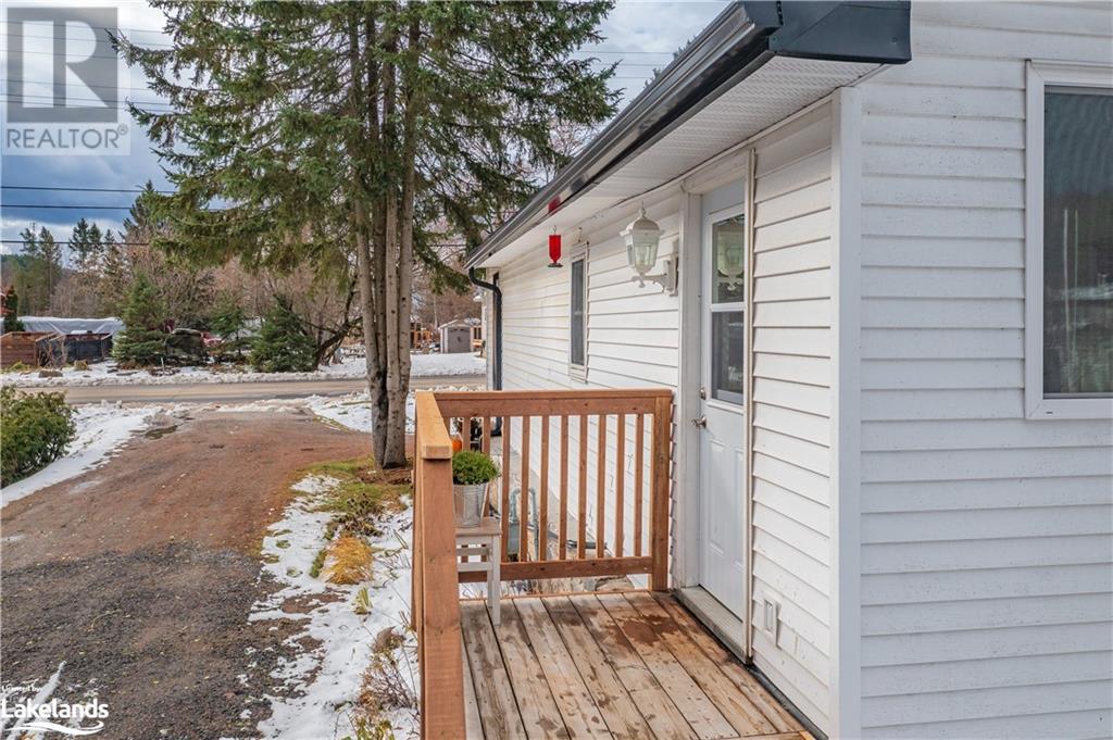 46 West Road, Huntsville, Ontario  P1H 1L2 - Photo 6 - 40512225