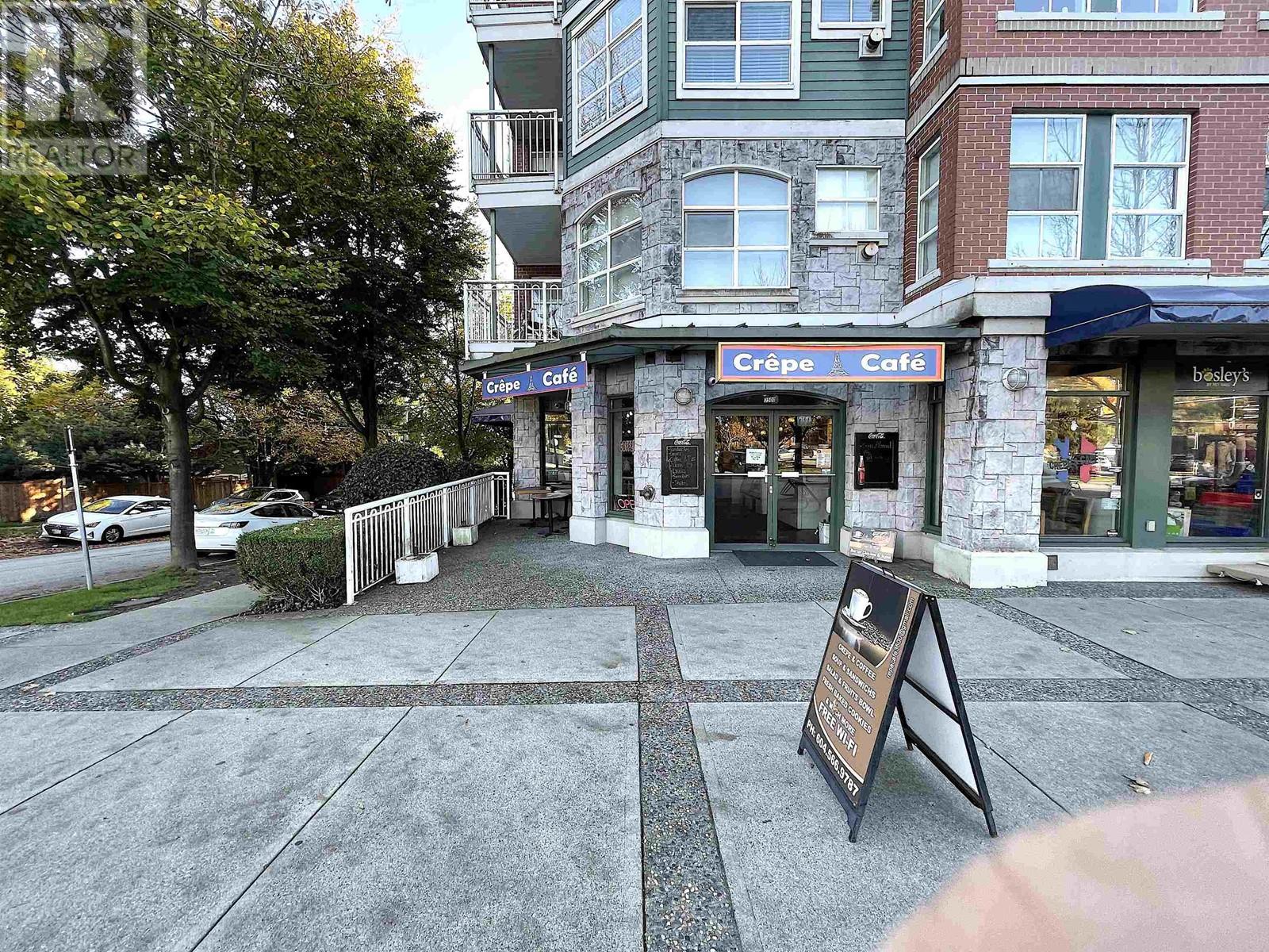Listing Picture 3 of 8 : 3500 W 41ST AVENUE, Vancouver / 溫哥華 - 魯藝地產 Yvonne Lu Group - MLS Medallion Club Member