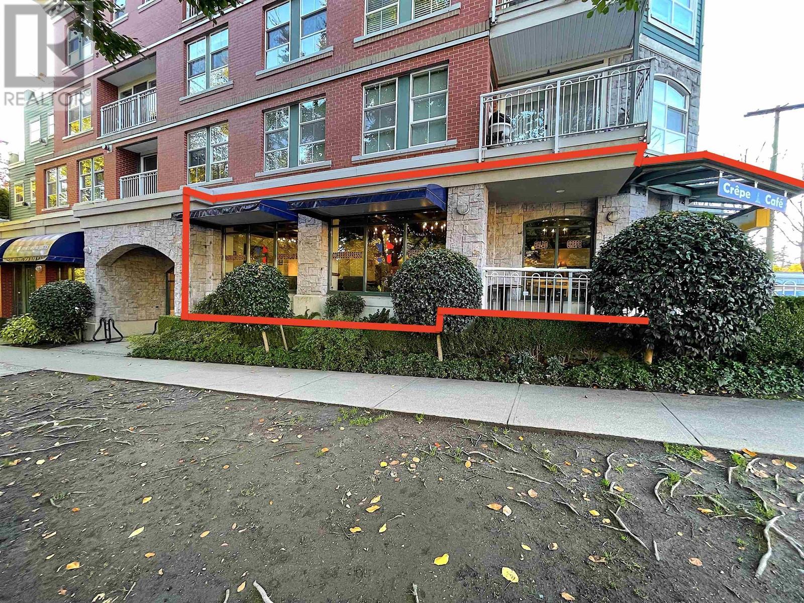 Listing Picture 2 of 8 : 3500 W 41ST AVENUE, Vancouver / 溫哥華 - 魯藝地產 Yvonne Lu Group - MLS Medallion Club Member