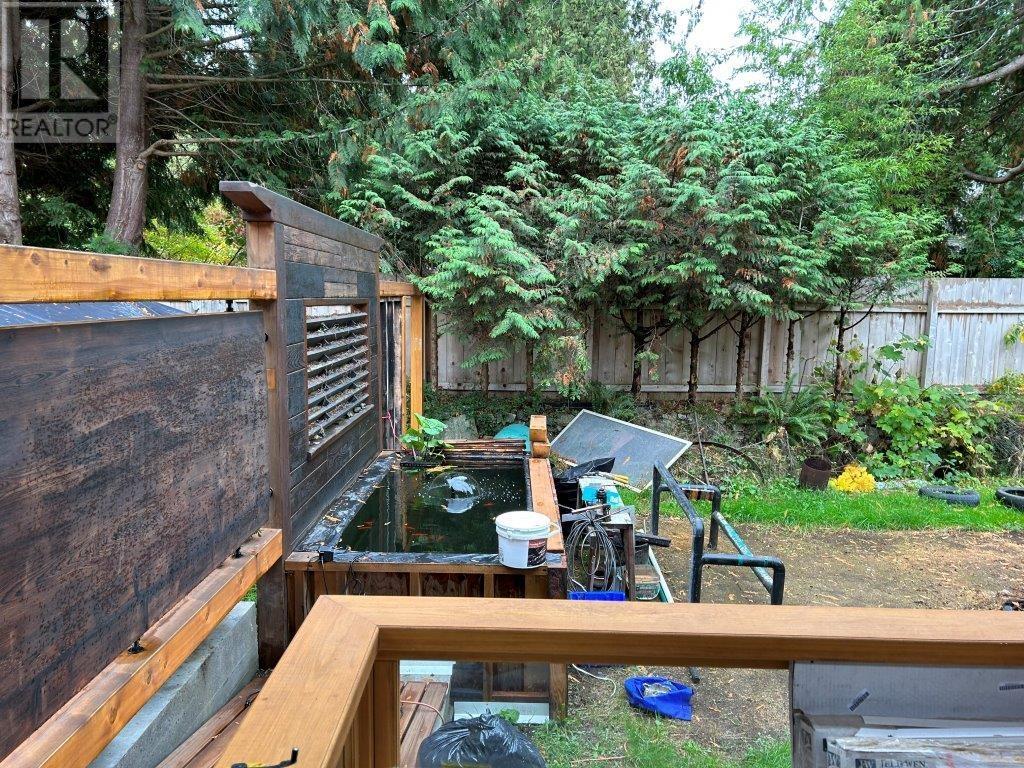 4517 Rondeview Road, Pender Harbour, British Columbia  V0N 2H1 - Photo 2 - R2832054