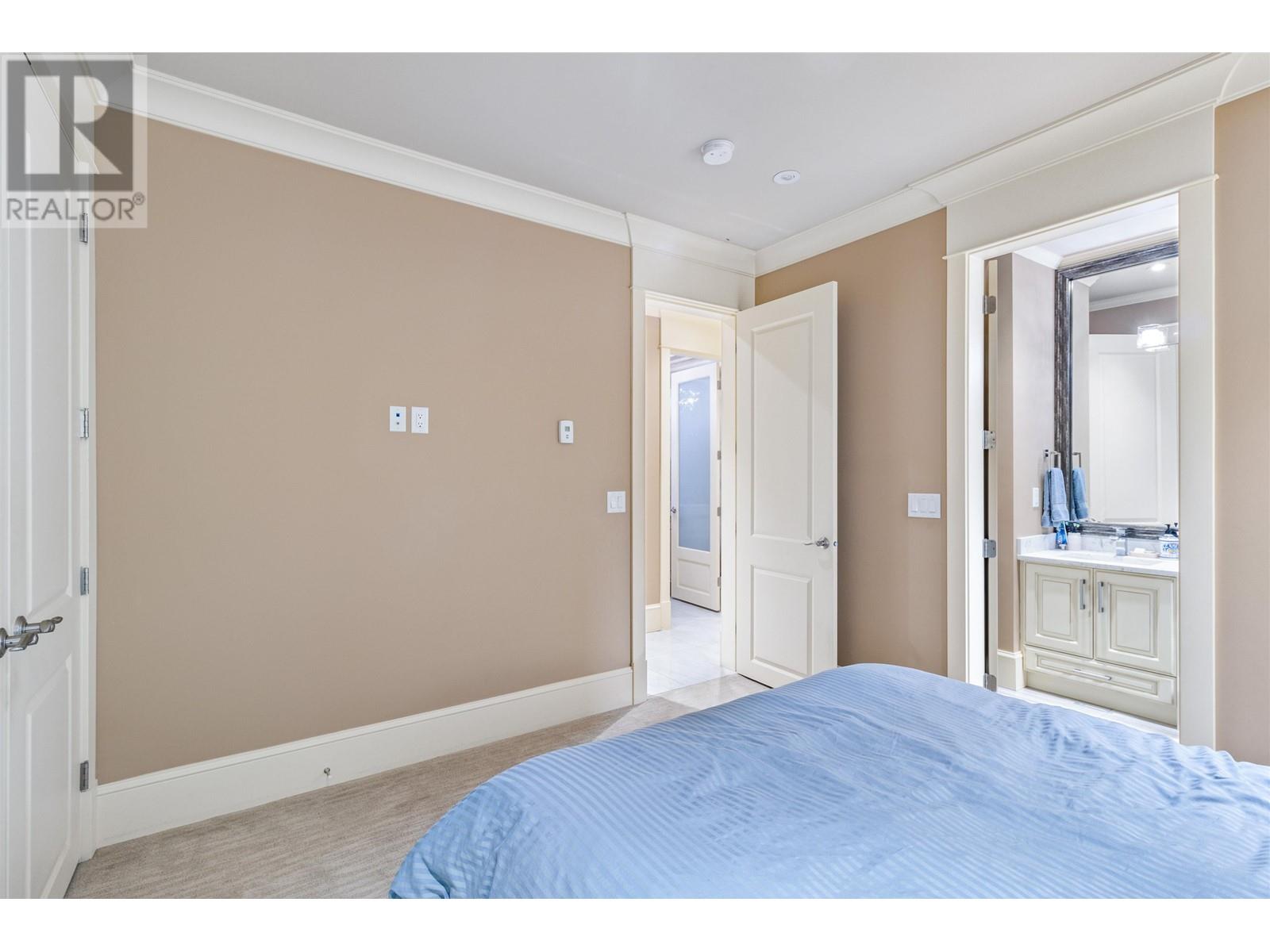 8600 Fairfax Crescent, Richmond, British Columbia  V7C 1Y1 - Photo 27 - R2832083