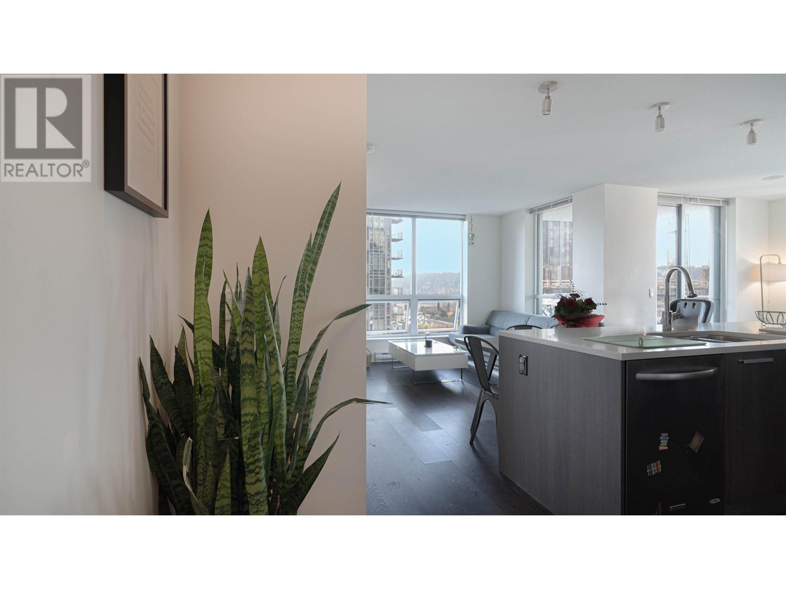 807 3007 Glen Drive, Coquitlam, British Columbia  V3B 0L8 - Photo 3 - R2832443
