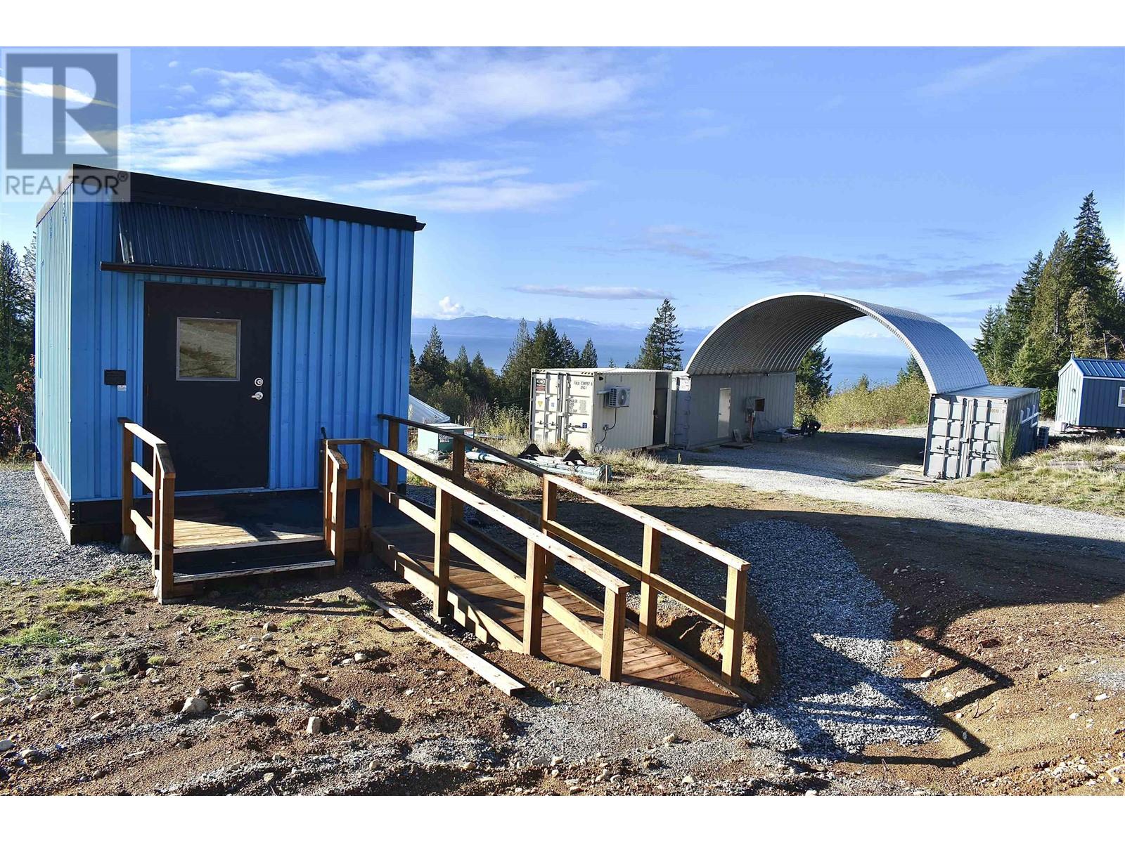 1846 Harman Road, Roberts Creek, British Columbia  V0N 2W5 - Photo 3 - R2832246