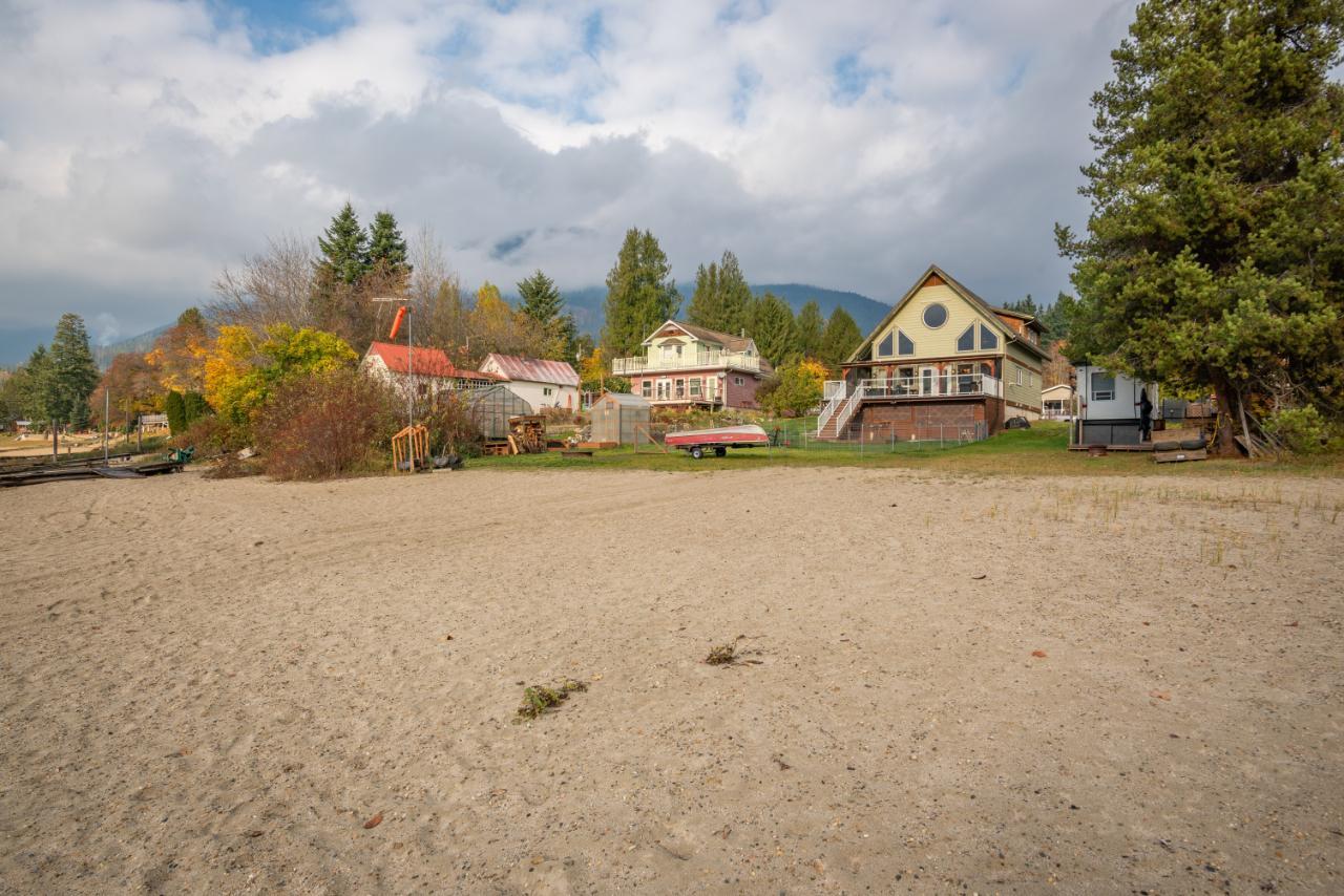 8550 Beach Street, Balfour, British Columbia  V0G 1C0 - Photo 67 - 2474052