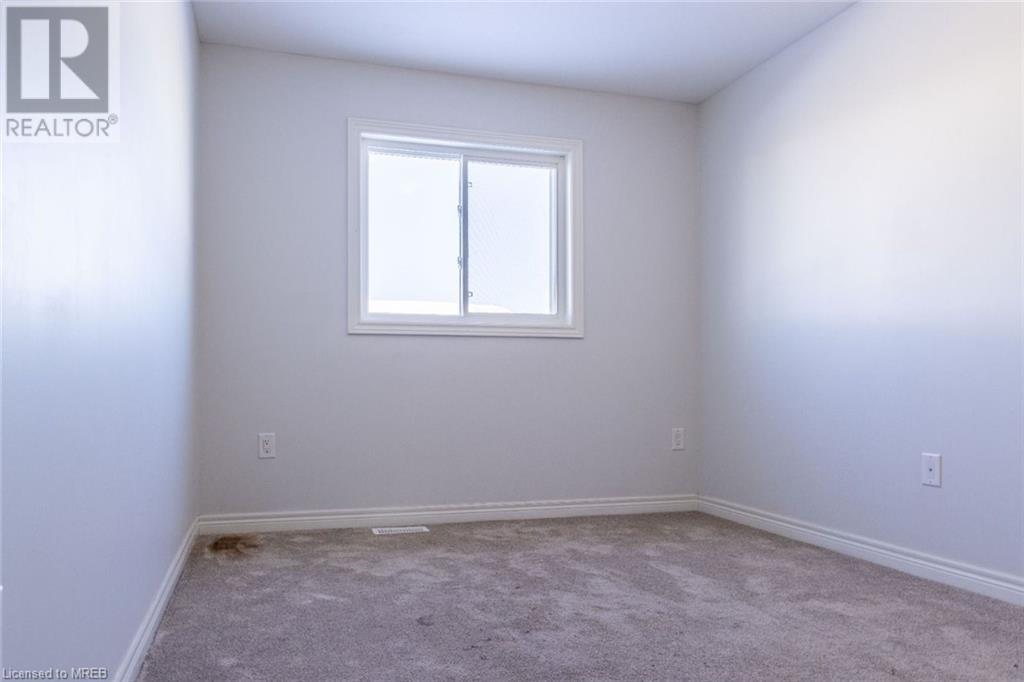 80 Monarch Street, Welland, Ontario  L3C 0E6 - Photo 2 - 40513325