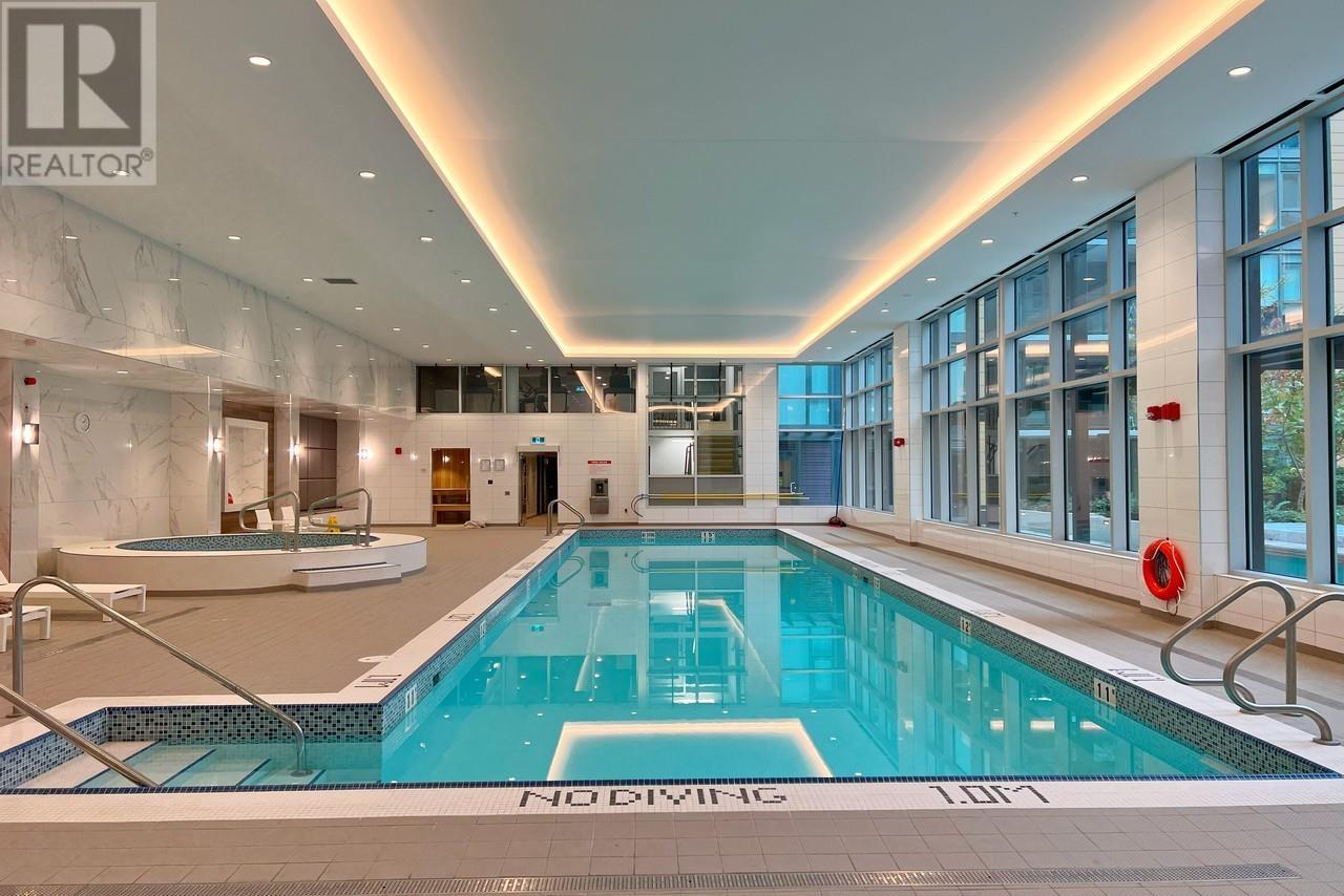 Listing Picture 12 of 15 : 706 3331 NO. 3 ROAD, Richmond / 烈治文 - 魯藝地產 Yvonne Lu Group - MLS Medallion Club Member