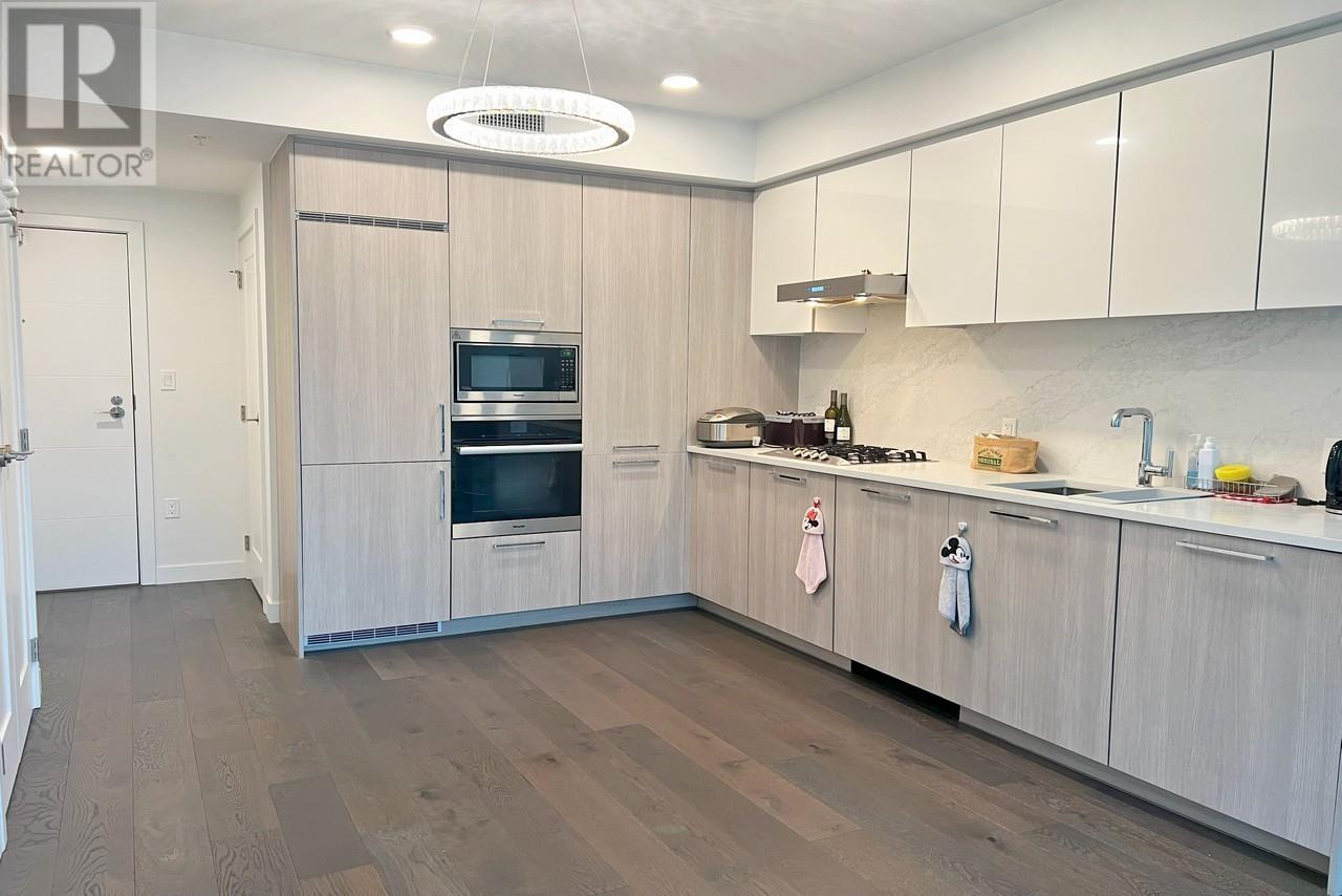 Listing Picture 2 of 15 : 706 3331 NO. 3 ROAD, Richmond / 烈治文 - 魯藝地產 Yvonne Lu Group - MLS Medallion Club Member