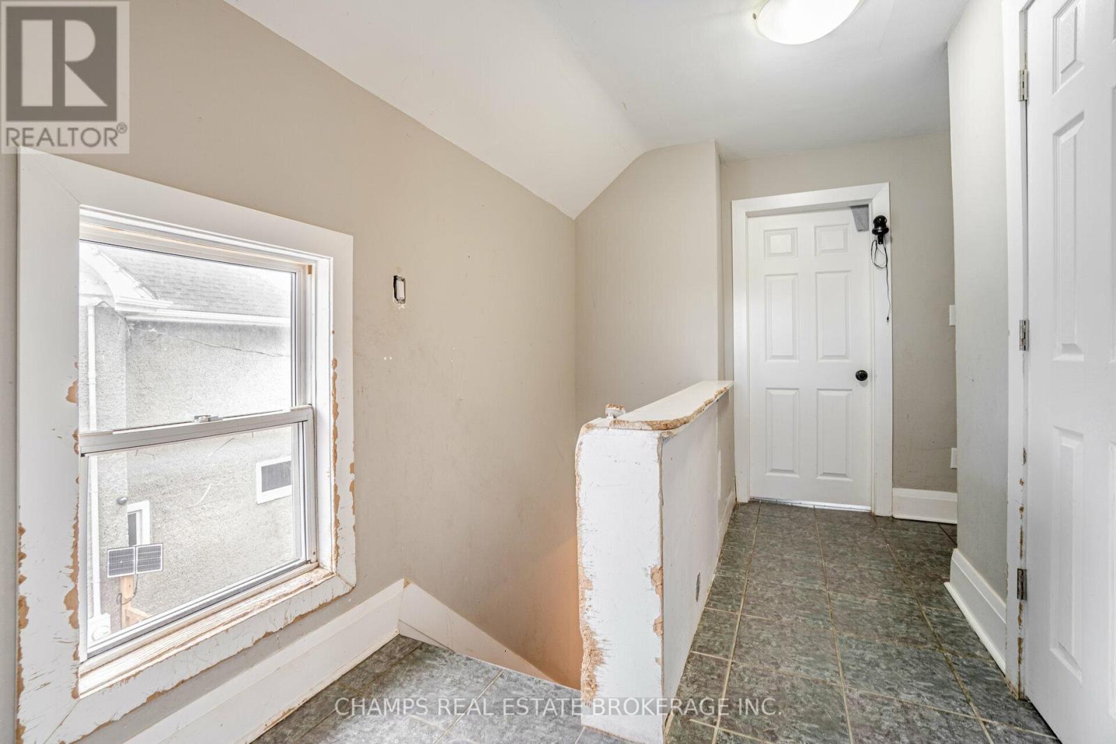 102 Queenston Street, St. Catharines, Ontario  L2R 2Z3 - Photo 17 - X7303064