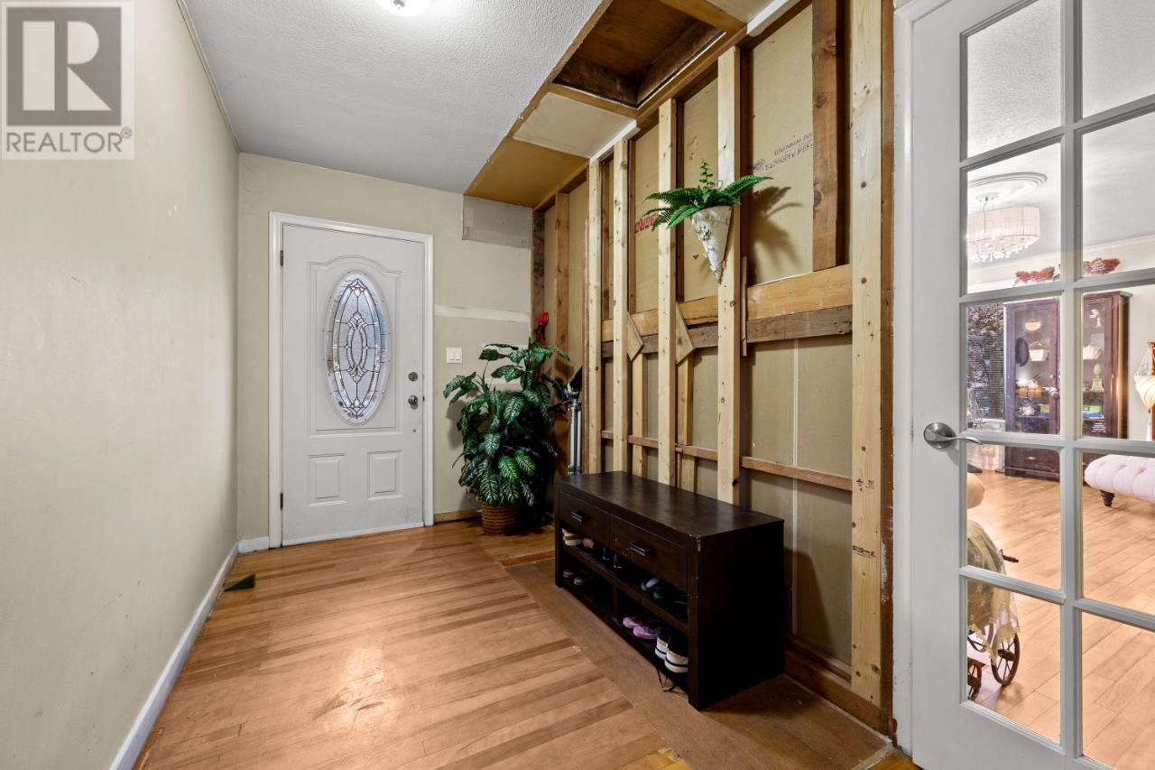 527 Shuswap Ave, Chase, British Columbia  V0E 1M0 - Photo 3 - 175777