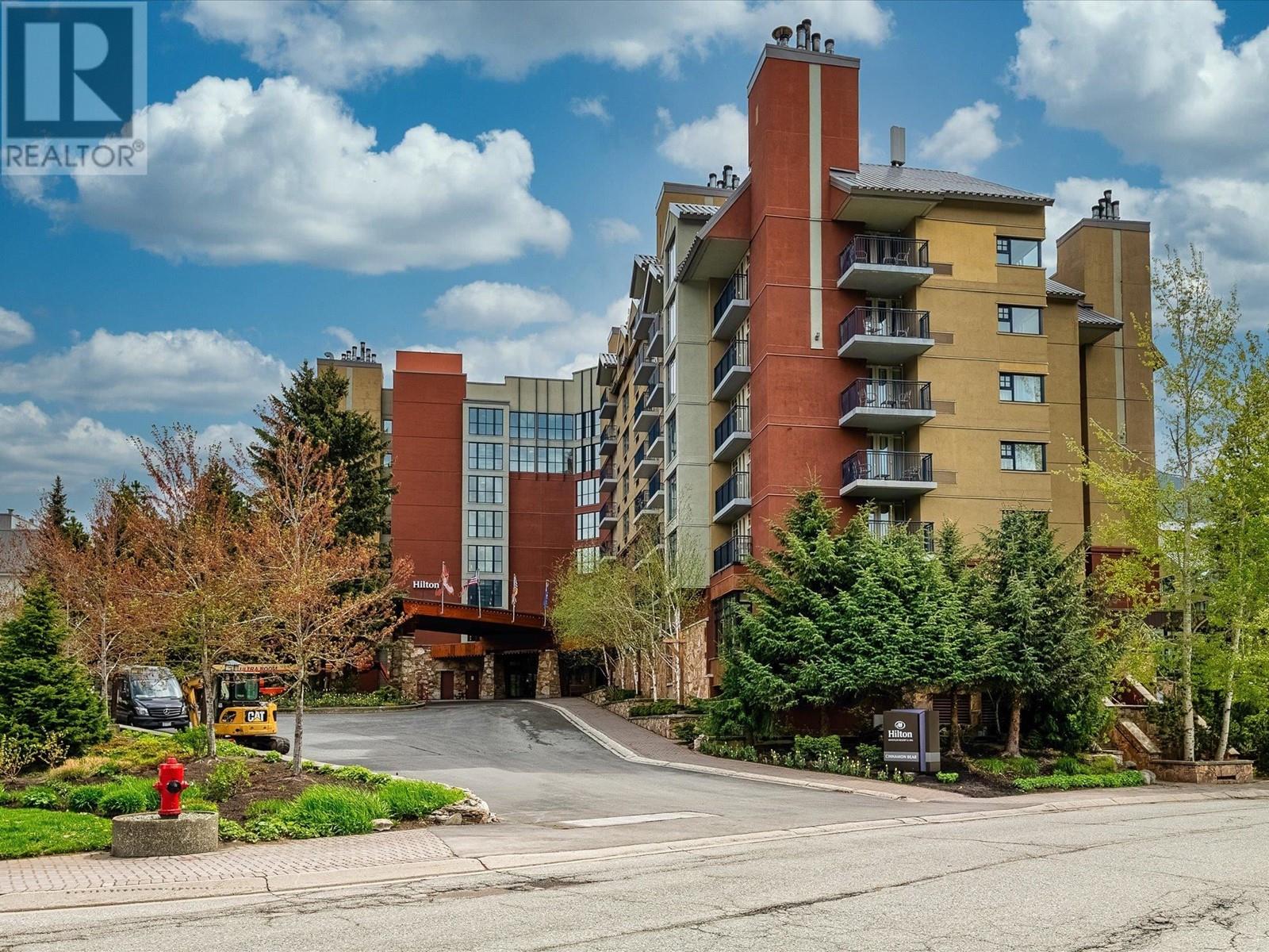 725/727 4050 Whistler Way, Whistler, British Columbia  V8E 1H9 - Photo 2 - R2833023