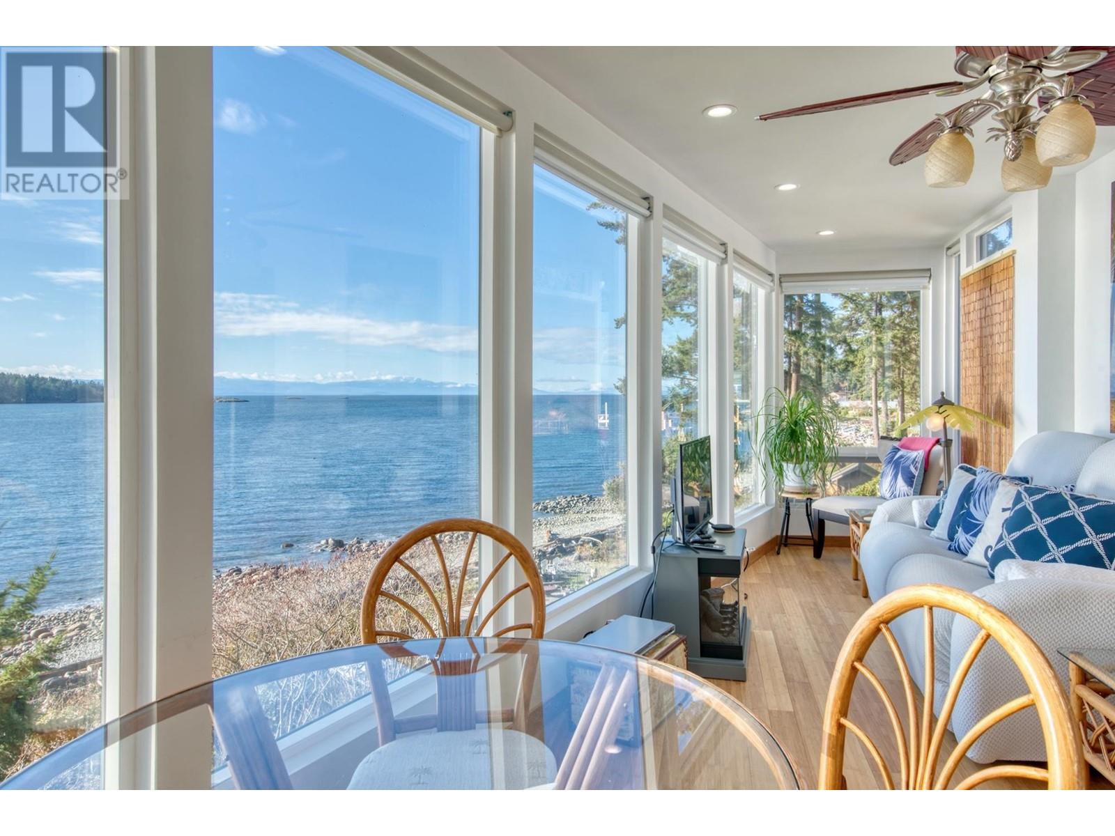 6437 Sunshine Coast Highway, Sechelt, British Columbia  V7Z 0N6 - Photo 10 - R2833093