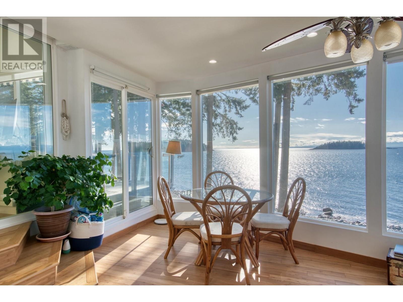 6437 Sunshine Coast Highway, Sechelt, British Columbia  V7Z 0N6 - Photo 11 - R2833093