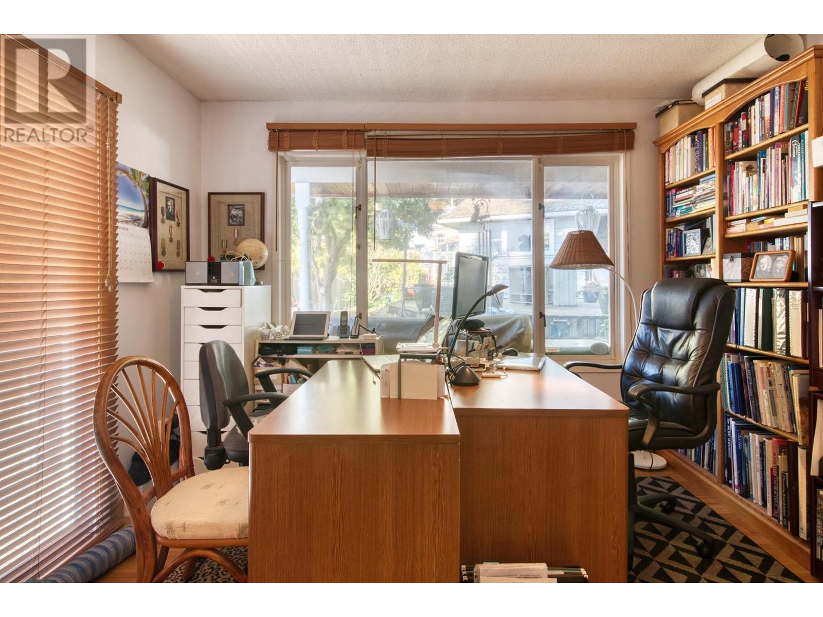 6437 Sunshine Coast Highway, Sechelt, British Columbia  V7Z 0N6 - Photo 25 - R2833093