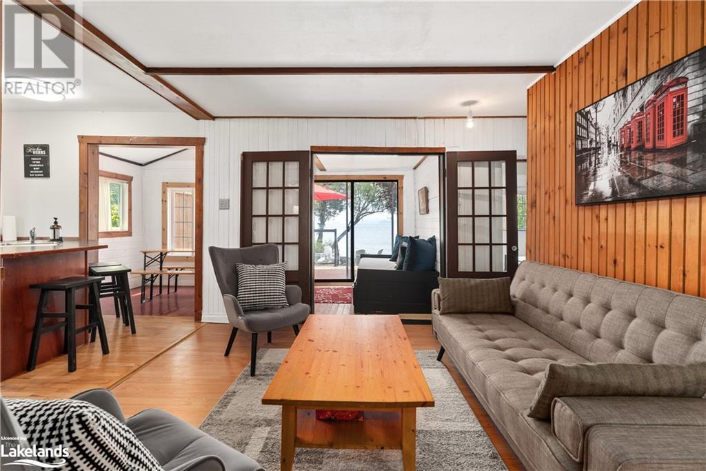 7150 Beach Drive, Washago, Ontario L0K 2B0 (26289761) Bay