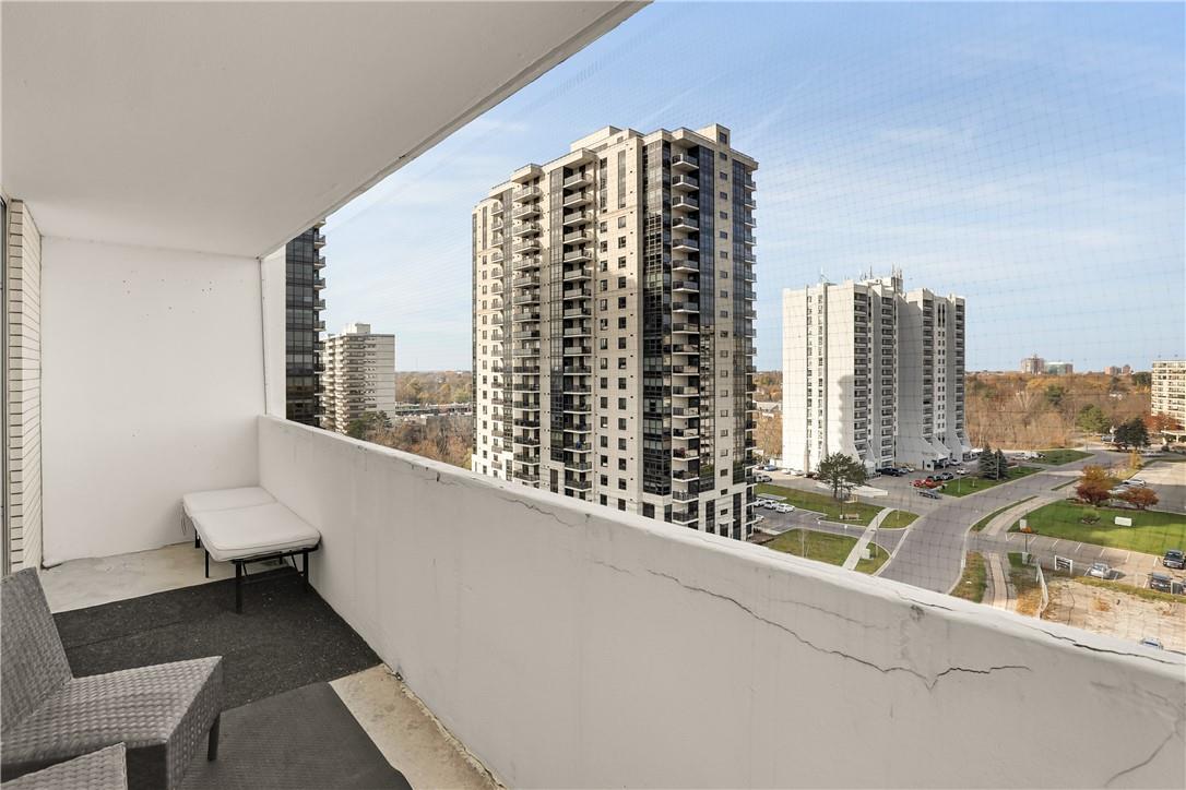35 Towering Heights Boulevard, Unit #1009, St. Catharines, Ontario  L2T 3G7 - Photo 9 - H4180239