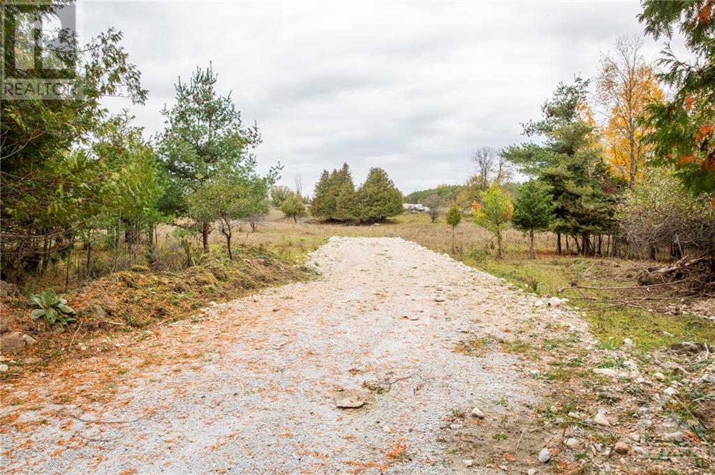 854 Iron Mine Road, Lanark Highlands, Ontario  K0G 1K0 - Photo 1 - 1369393