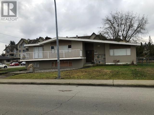 19140 Mcmyn Road, Pitt Meadows, British Columbia  V3Y 2J2 - Photo 2 - R2833363