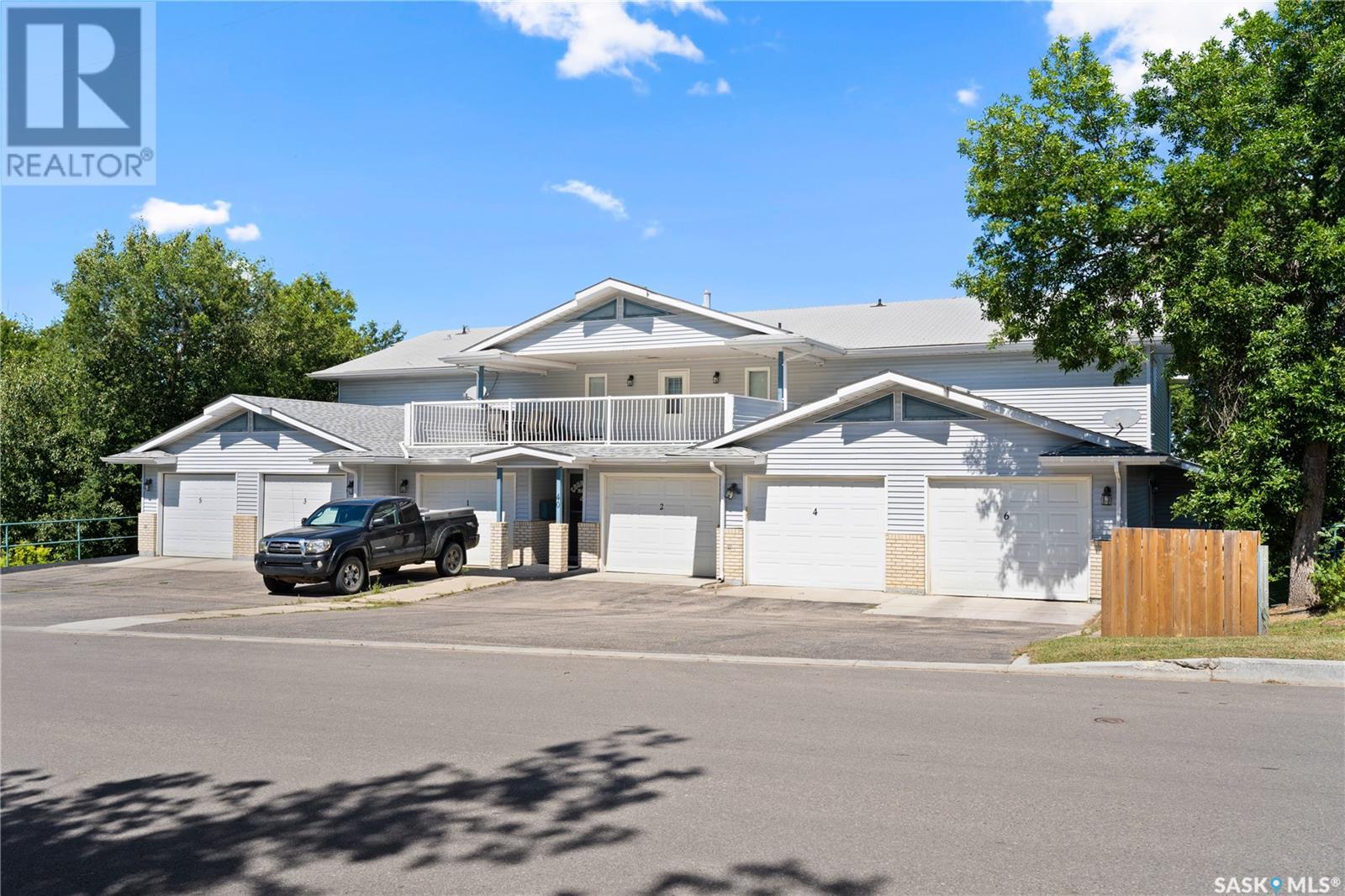 4 40 18th Street W, Prince Albert, Saskatchewan  S6V 3Z7 - Photo 1 - SK941537