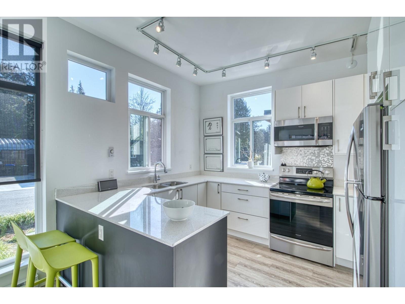73 4496 Sunshine Coast Highway, Sechelt, British Columbia  V7Z 0C3 - Photo 9 - R2833238