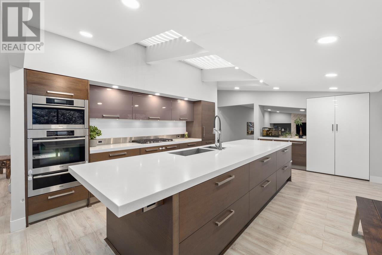 242 Onslow Place, West Vancouver, British Columbia  V7S 1K5 - Photo 8 - R2833389