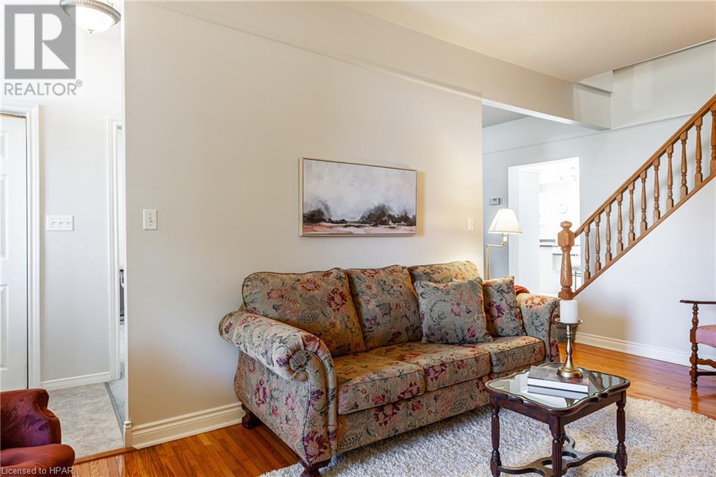 289 Douglas Street, Stratford, Ontario  N5A 5R1 - Photo 5 - 40483360