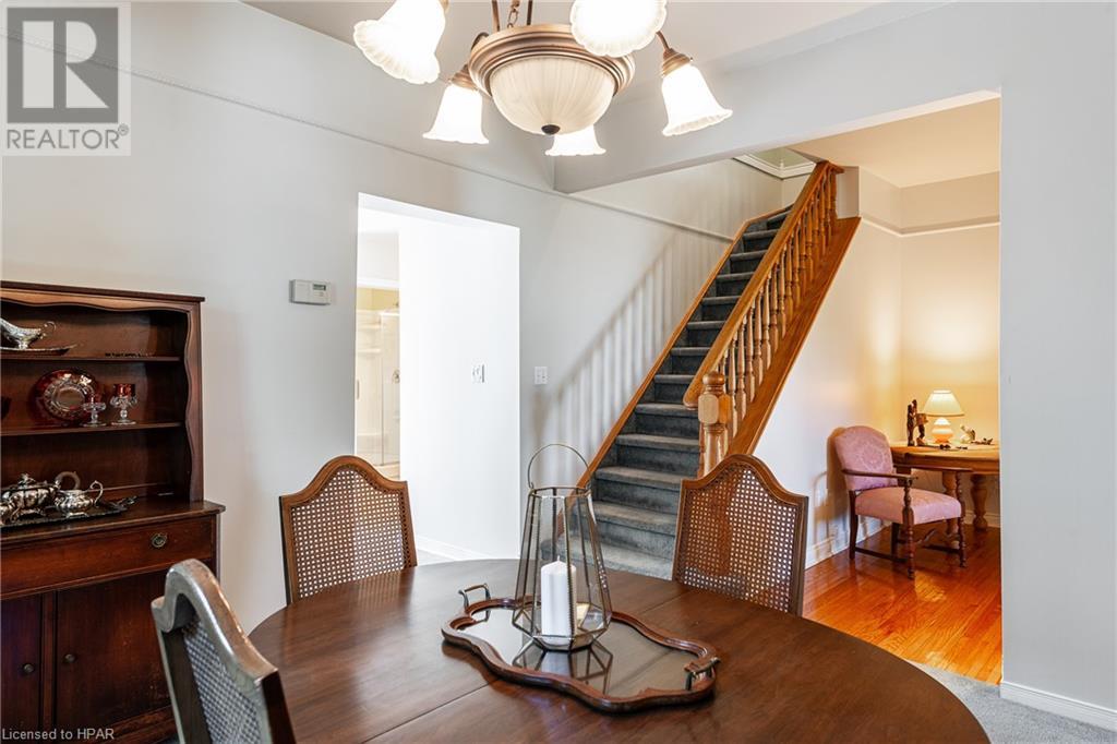 289 Douglas Street, Stratford, Ontario  N5A 5R1 - Photo 8 - 40483360