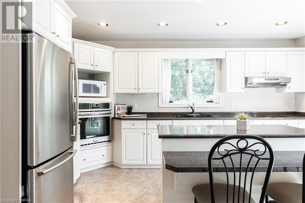 289 Douglas Street, Stratford, Ontario  N5A 5R1 - Photo 14 - 40483360