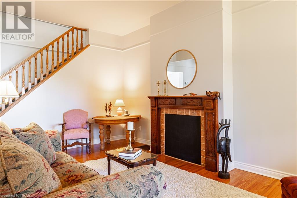 289 Douglas Street, Stratford, Ontario  N5A 5R1 - Photo 6 - 40483360