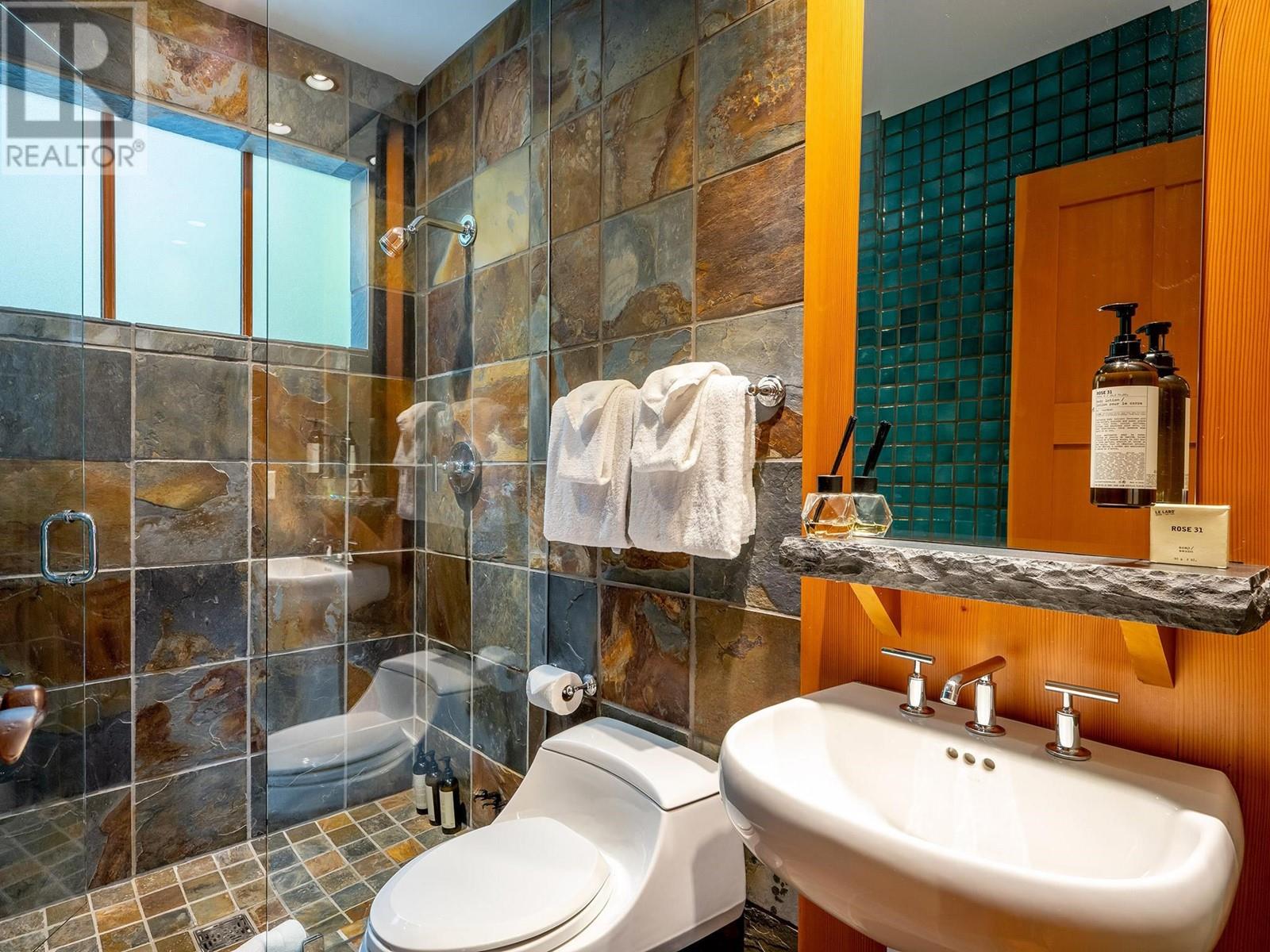 20 2300 Nordic Drive, Whistler, British Columbia  V8E 0A6 - Photo 18 - R2833664