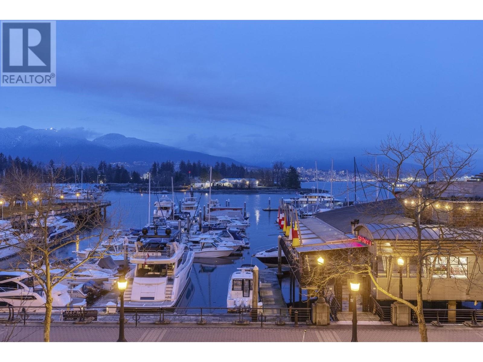 L302 1550 Coal Harbour, Vancouver, British Columbia  V6G 3G1 - Photo 1 - R2833705