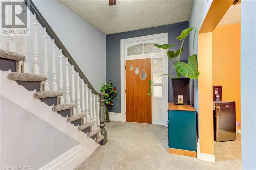 67 John Street N, Harriston, Ontario N0G 1Z0 (26298943) Ron Hopper