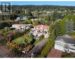 1025 KING GEORGES WAY, west vancouver, British Columbia