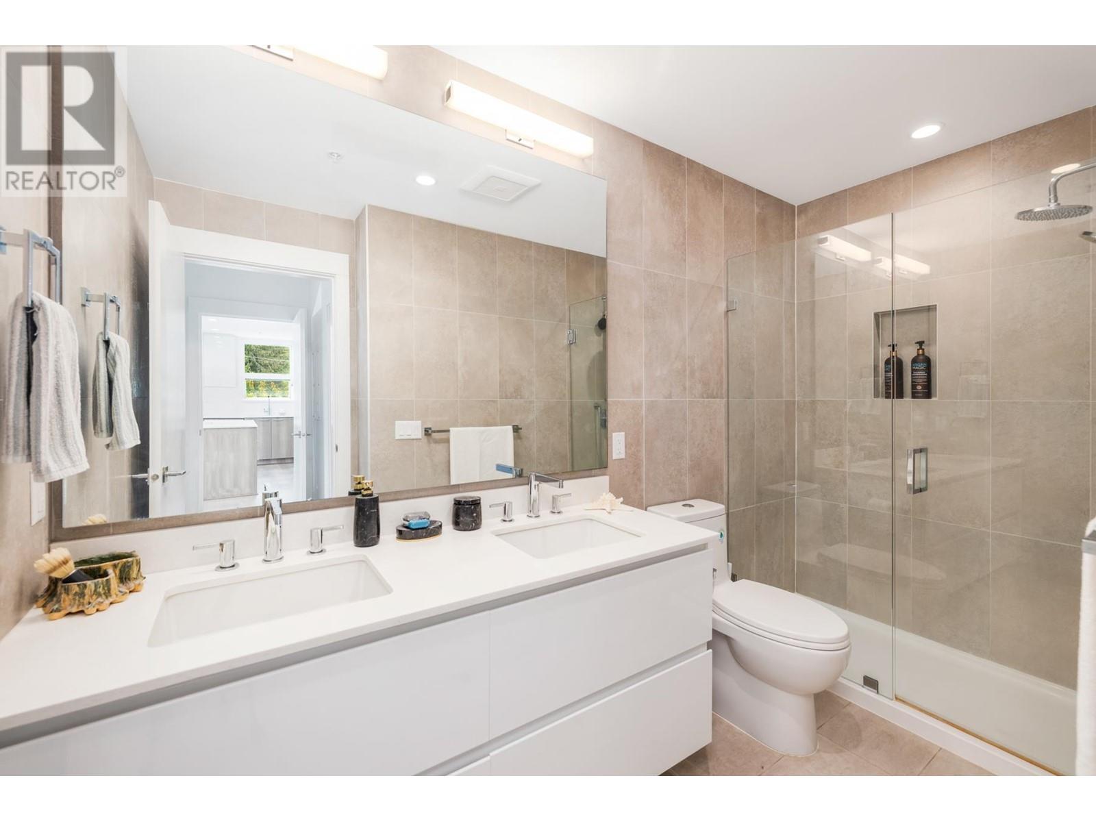 311 715 W 15th Street, Vancouver, British Columbia  V7M 1T2 - Photo 12 - R2824221