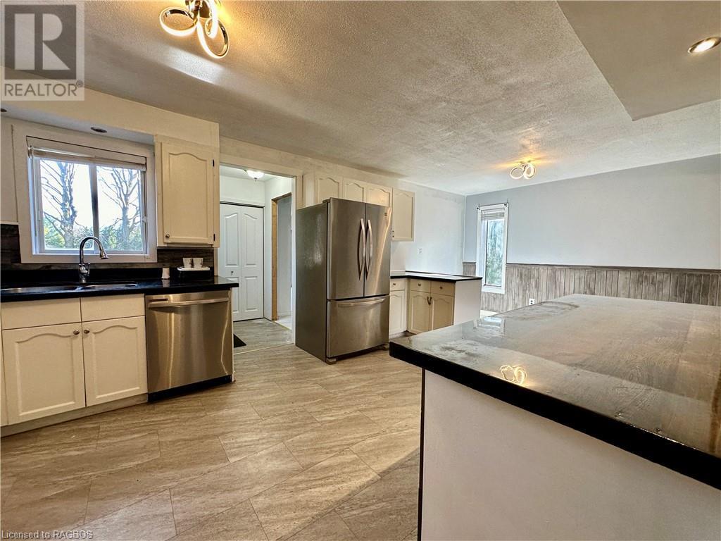 572 Louisa Street, Ayton, Ontario N0G 1C0 (26302616) Ron Hopper Real