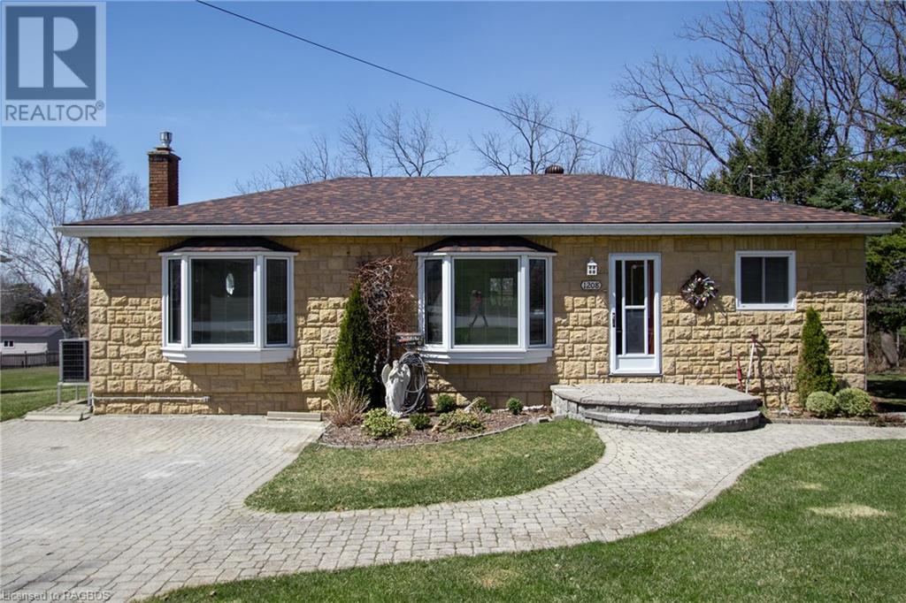 1208 Queen Street, Kincardine Twp, Ontario N2Z 1G8 (26301793) Ron