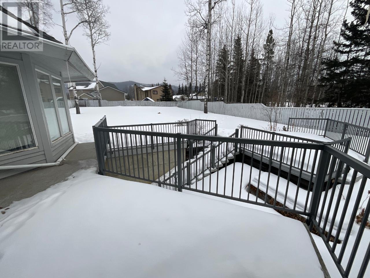 12 COLLIER Place Tumbler Ridge