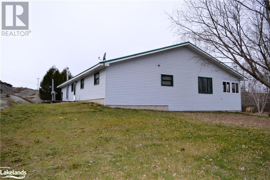 6 Tramway Avenue, Byng Inlet, Ontario P0G 1B0 (26305239) Bay