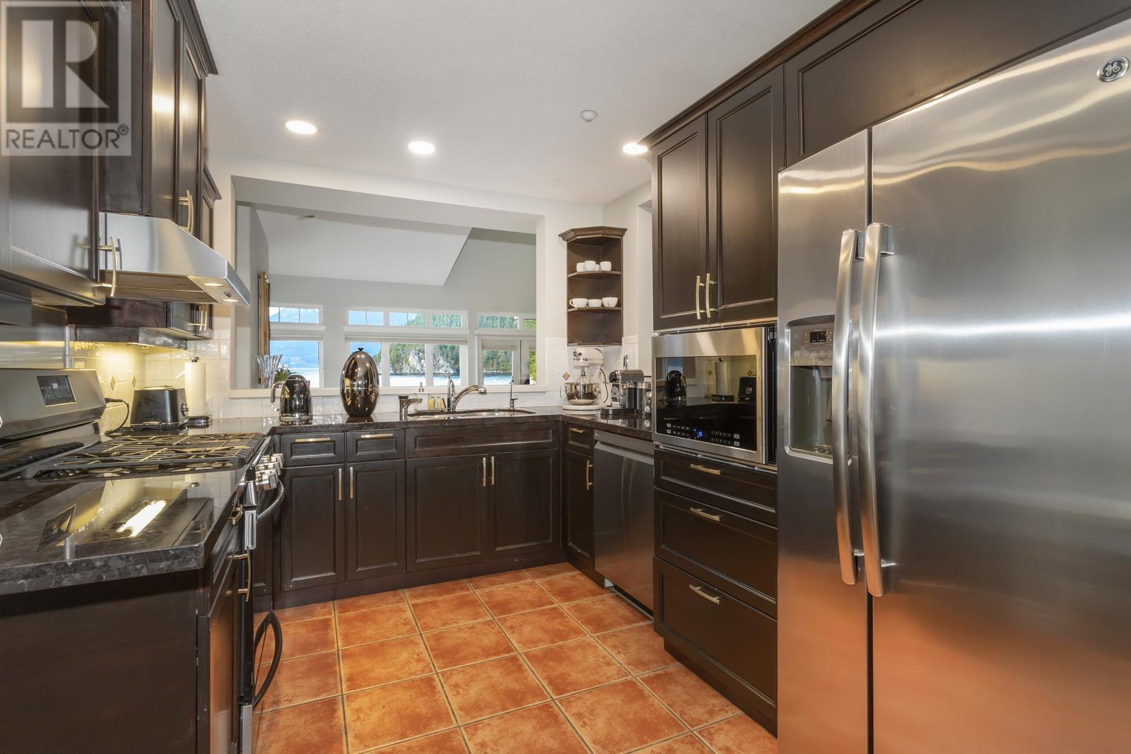 7 Beach Drive, Furry Creek, British Columbia  V8B 1A2 - Photo 4 - R2834303