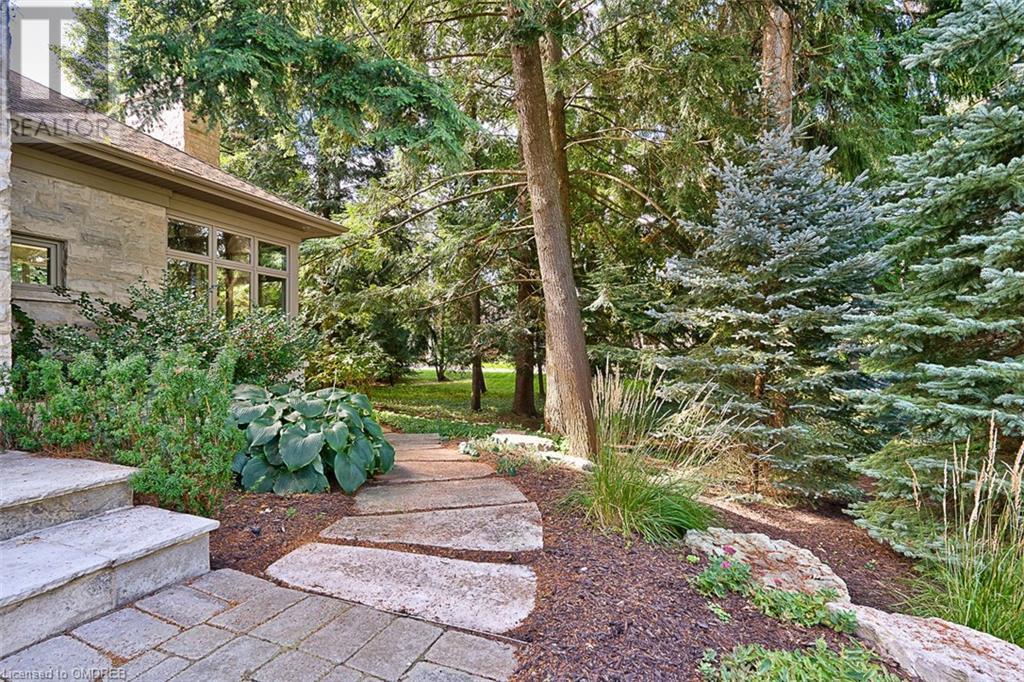 177 Lovers Lane, Ancaster, Ontario  L9G 1G9 - Photo 3 - 40492519