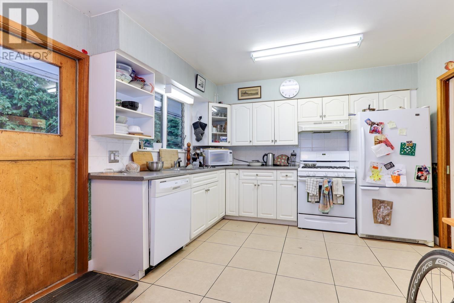 1100 Wilmington Drive, Delta, British Columbia  V4M 2S4 - Photo 7 - R2832305