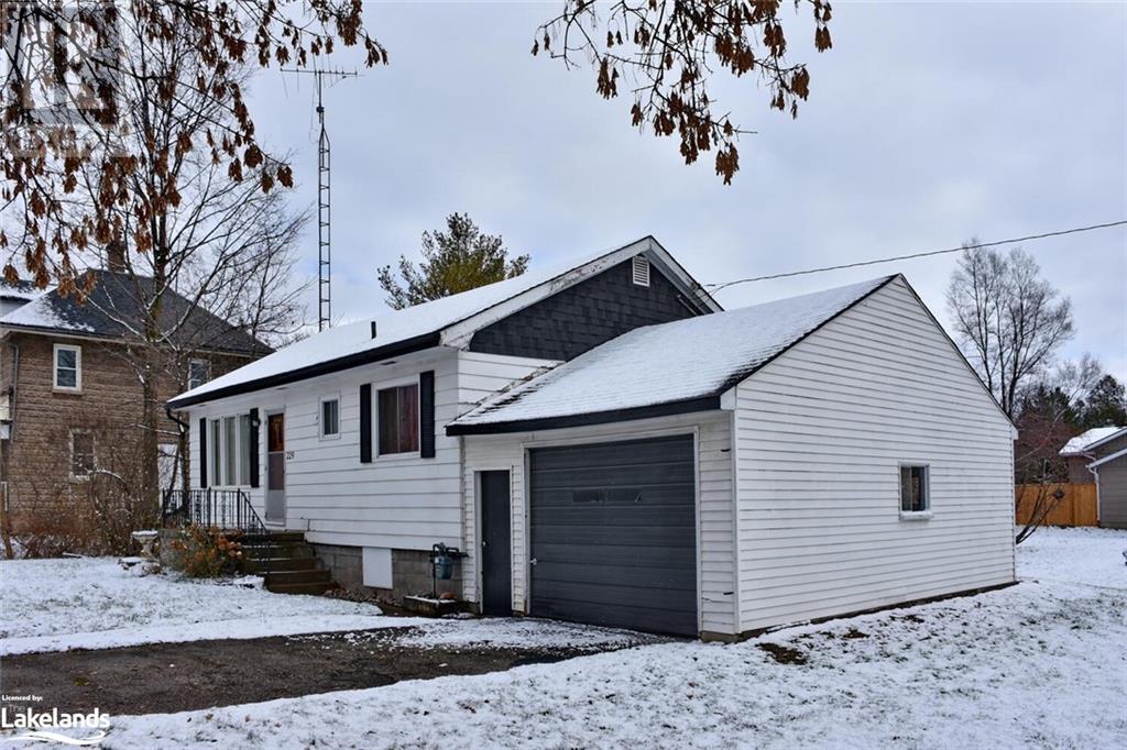 229 William Street, Stayner, Ontario L0M 1S0 (26309967) Bay