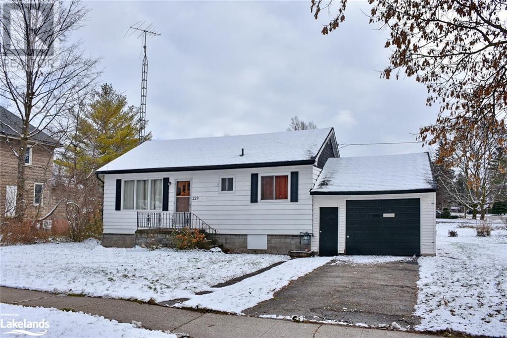 229 William Street, Stayner, Ontario L0M 1S0 (26309967) Bay