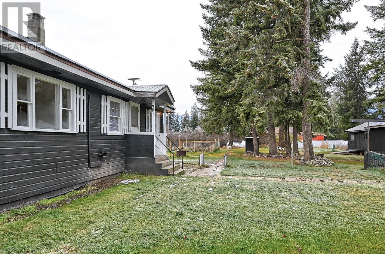 381 Vavenby Bridge Rd, Clearwater, British Columbia   - Photo 24 - 175886