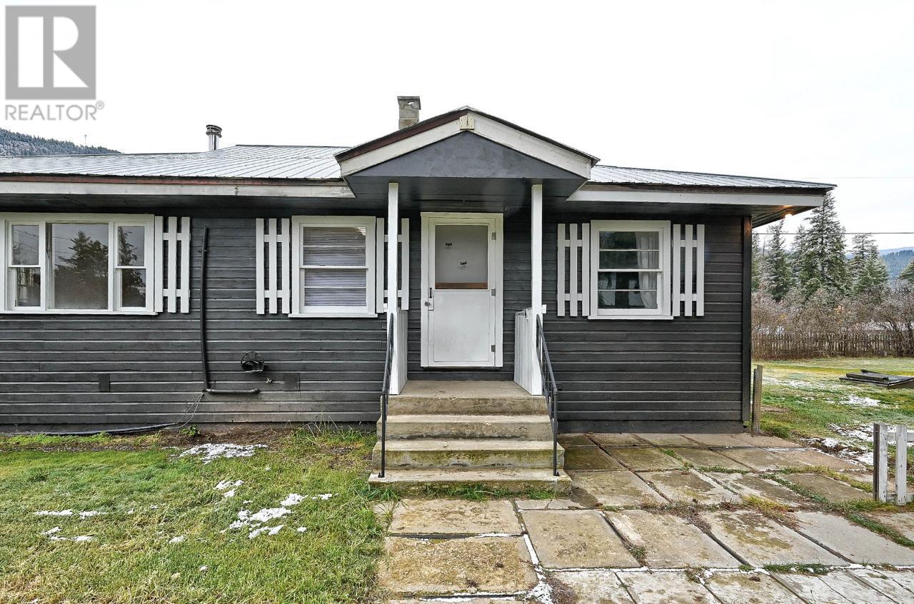 381 Vavenby Bridge Rd, Clearwater, British Columbia   - Photo 25 - 175886