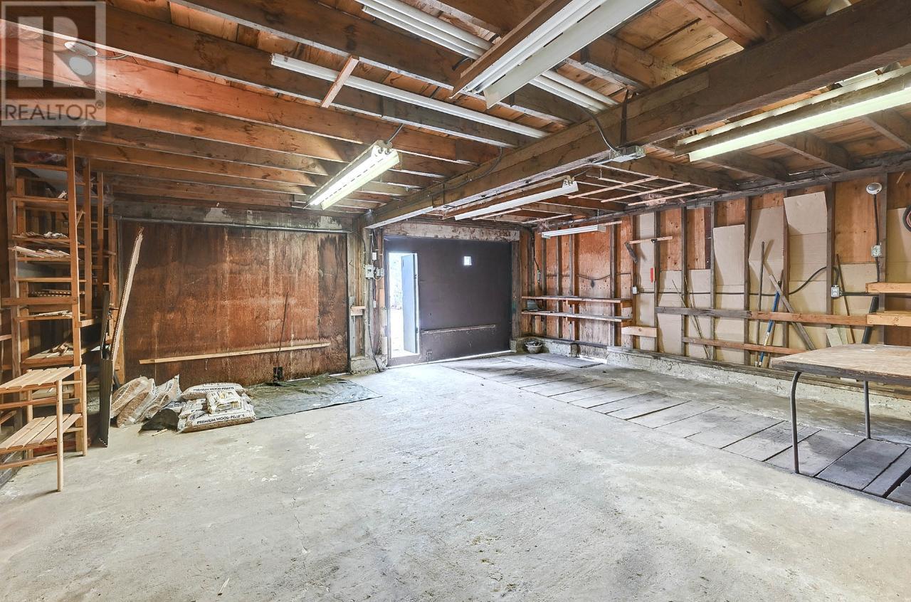381 Vavenby Bridge Rd, Clearwater, British Columbia   - Photo 44 - 175886