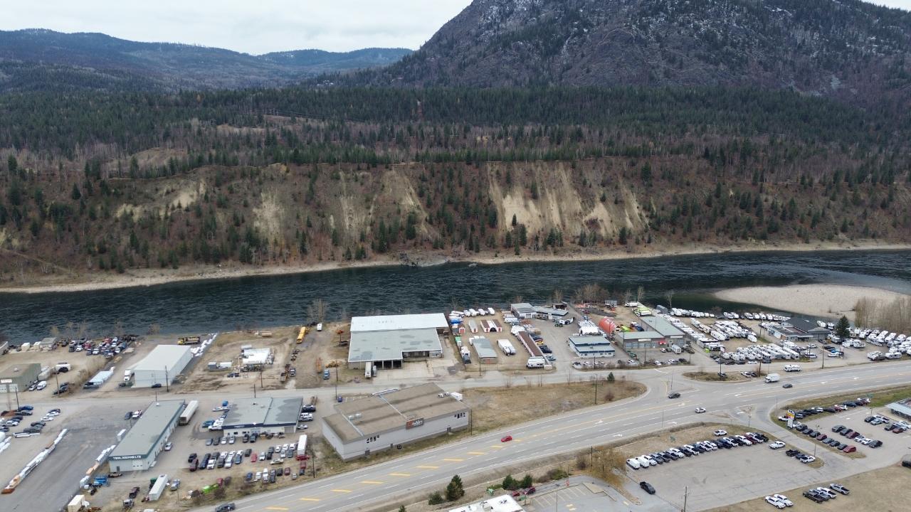 8195 Old Waneta Road, Trail, British Columbia  V1R 4W9 - Photo 5 - 2474050